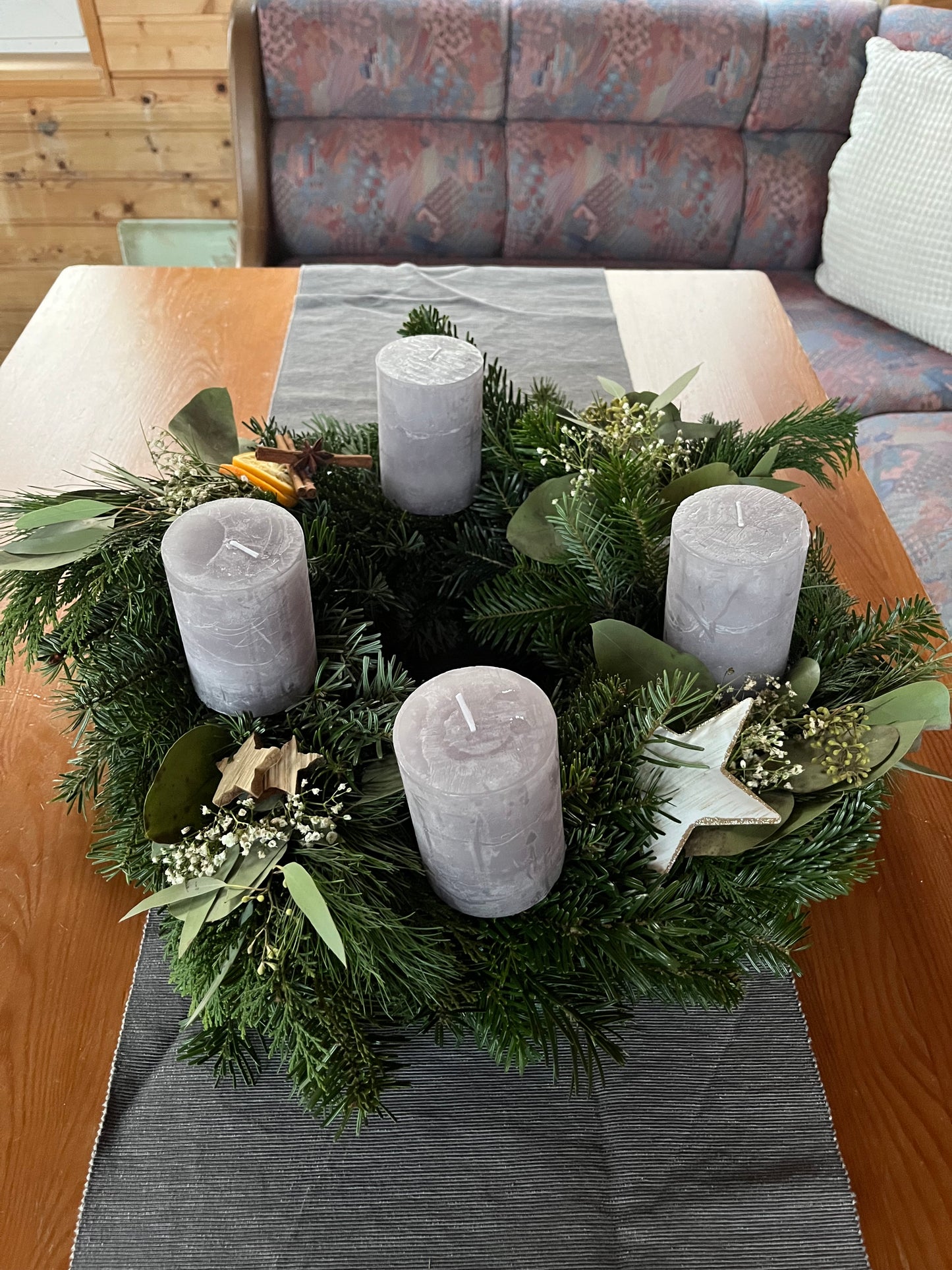 Adventskranz Grau